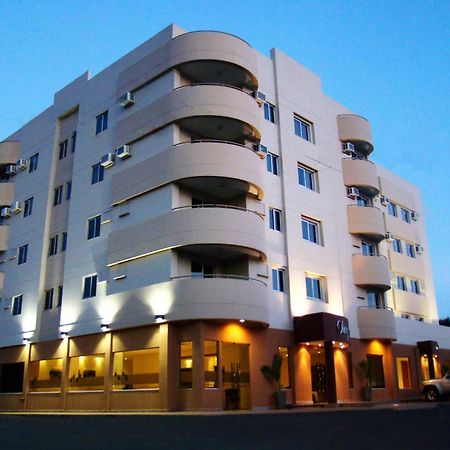 Olimpo Hotel & Suites Itauguá Buitenkant foto